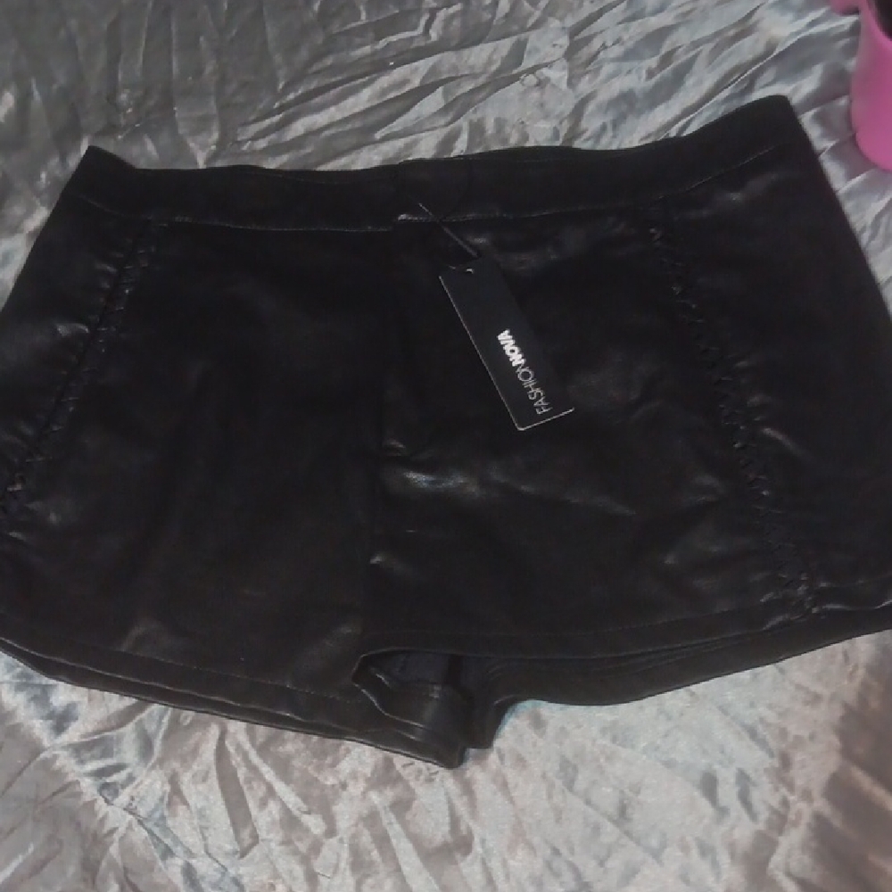 Women's "Never Too Late Faux Leather Shorts" Black Shorts Sz. XL - Fashion Nova